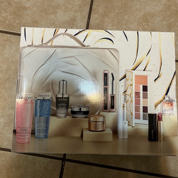 Lancome Other - Lancome Holiday Beauty Box 10 Iconic Pieces of Skincare Makeup Gift Set NEW 2023
